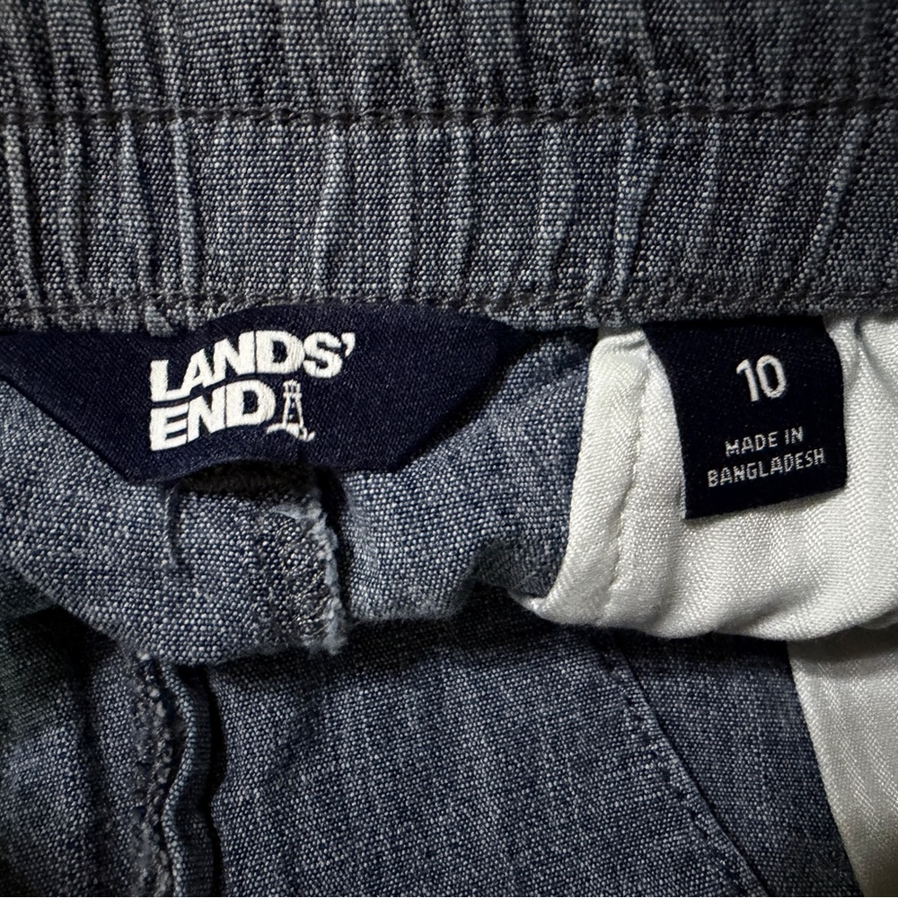 Lands End Women's Elastic Back Classic 5 inch Chambray Shorts - Picture 3 of 3